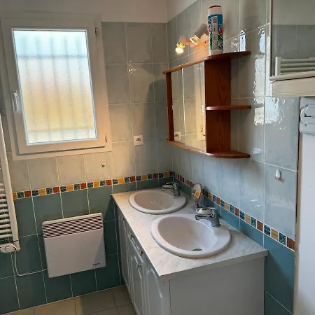 Villa, 4 People With Private Pool Collorgues