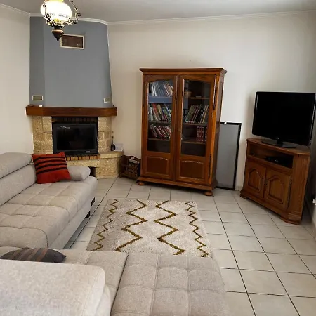 Villa, 4 People With Private Pool Villa Collorgues