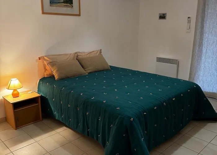 Villa, 4 People With Private Pool * Collorgues